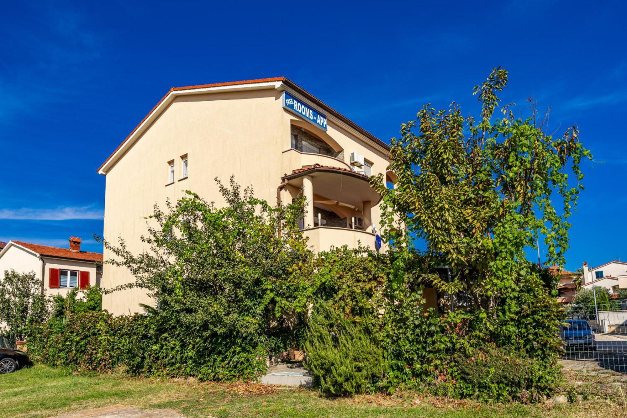 Apartments Mijic 메덜린 외부 사진