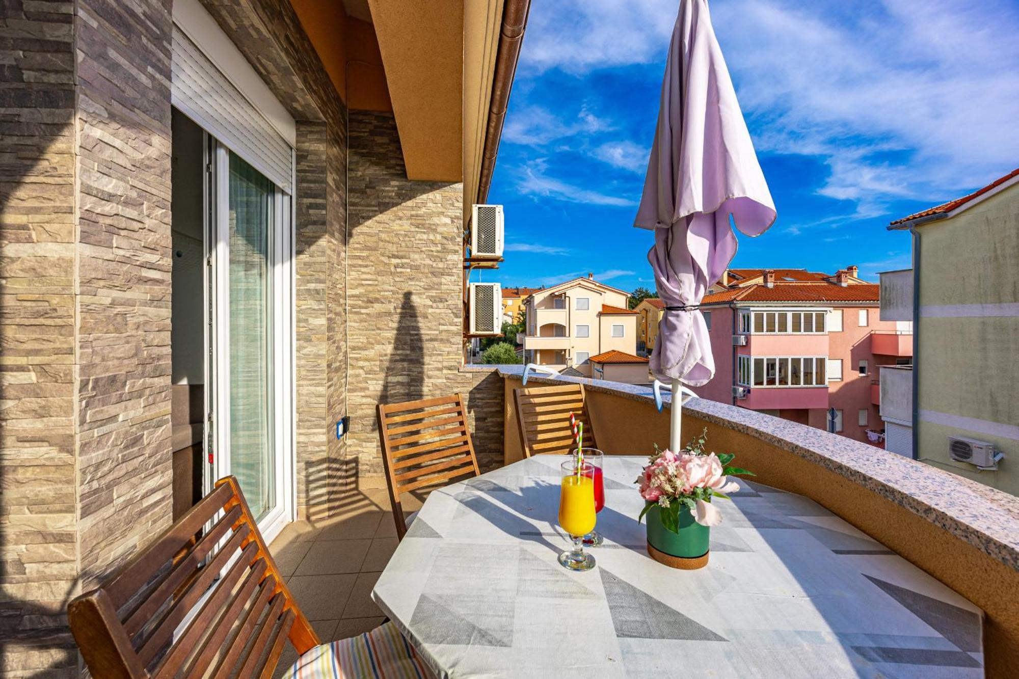 Apartments Mijic 메덜린 외부 사진